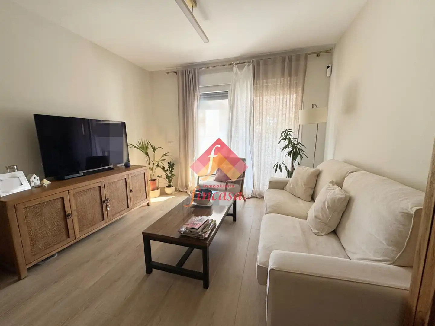 Living room of Flat for sale in Ronda  with Terrace and Storage room
