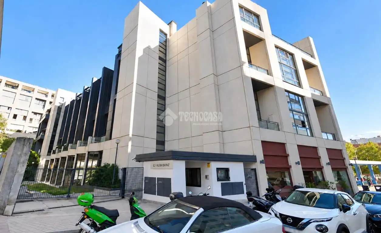 Loft with lift for sale in San Blas