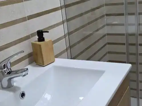 Bany de Pis en venda en La Antilla amb Balcó