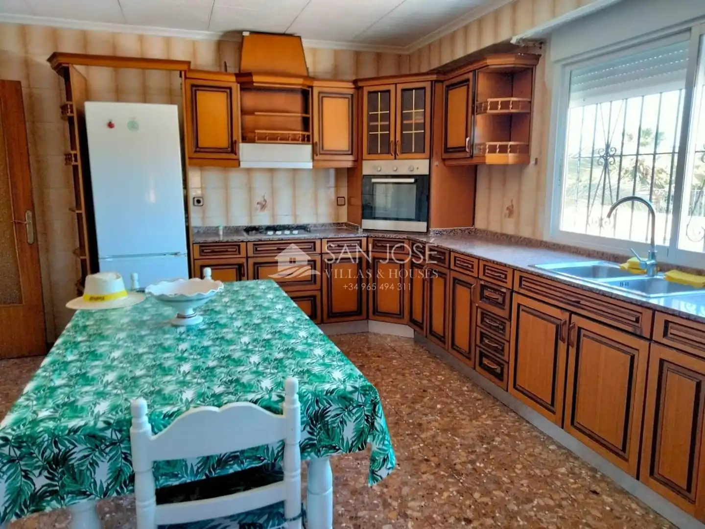 Cuina de Casa o xalet en venda en Elche / Elx amb Jardí privat, Terrassa i Traster