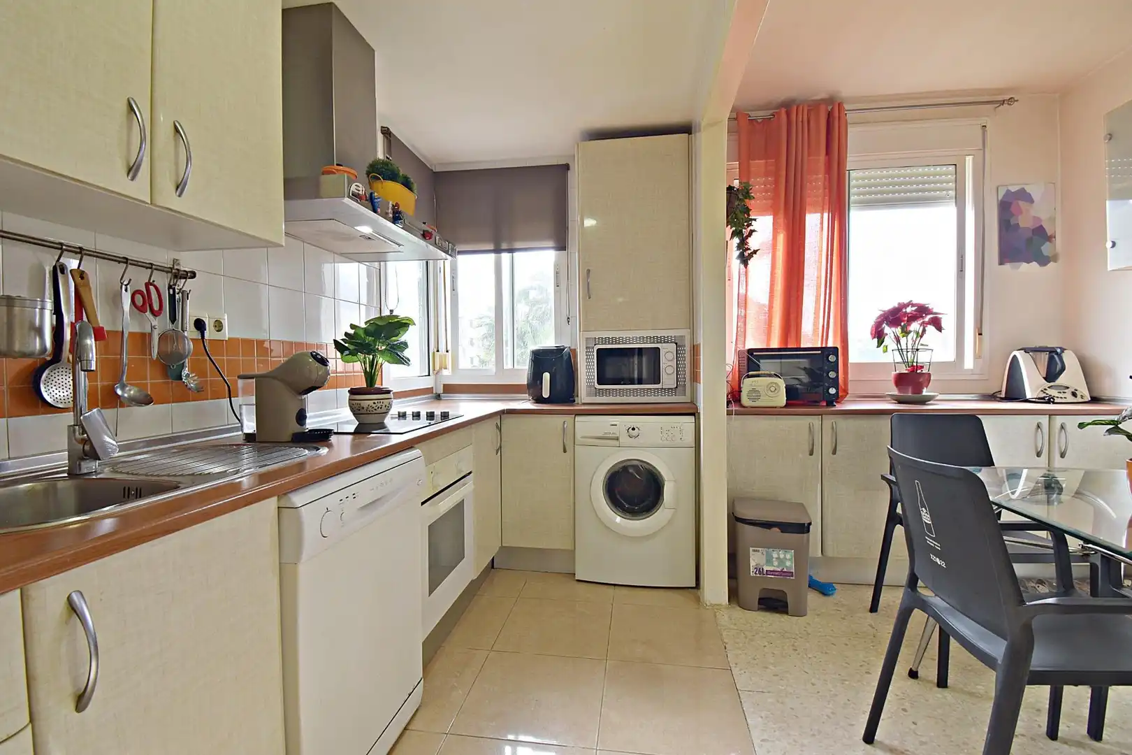 Kitchen of Flat for sale in Jerez de la Frontera  with Terrace and Community pool