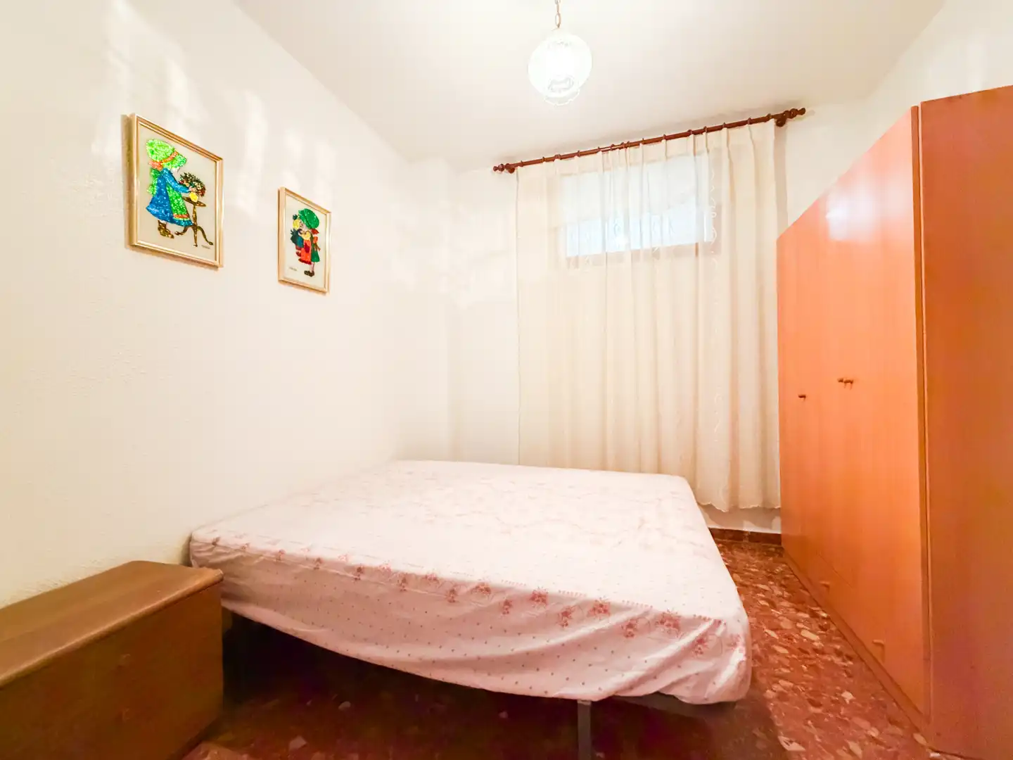 Habitación de Casa adosada en venta en Zújar con Calefacción, Terraza y Amueblado