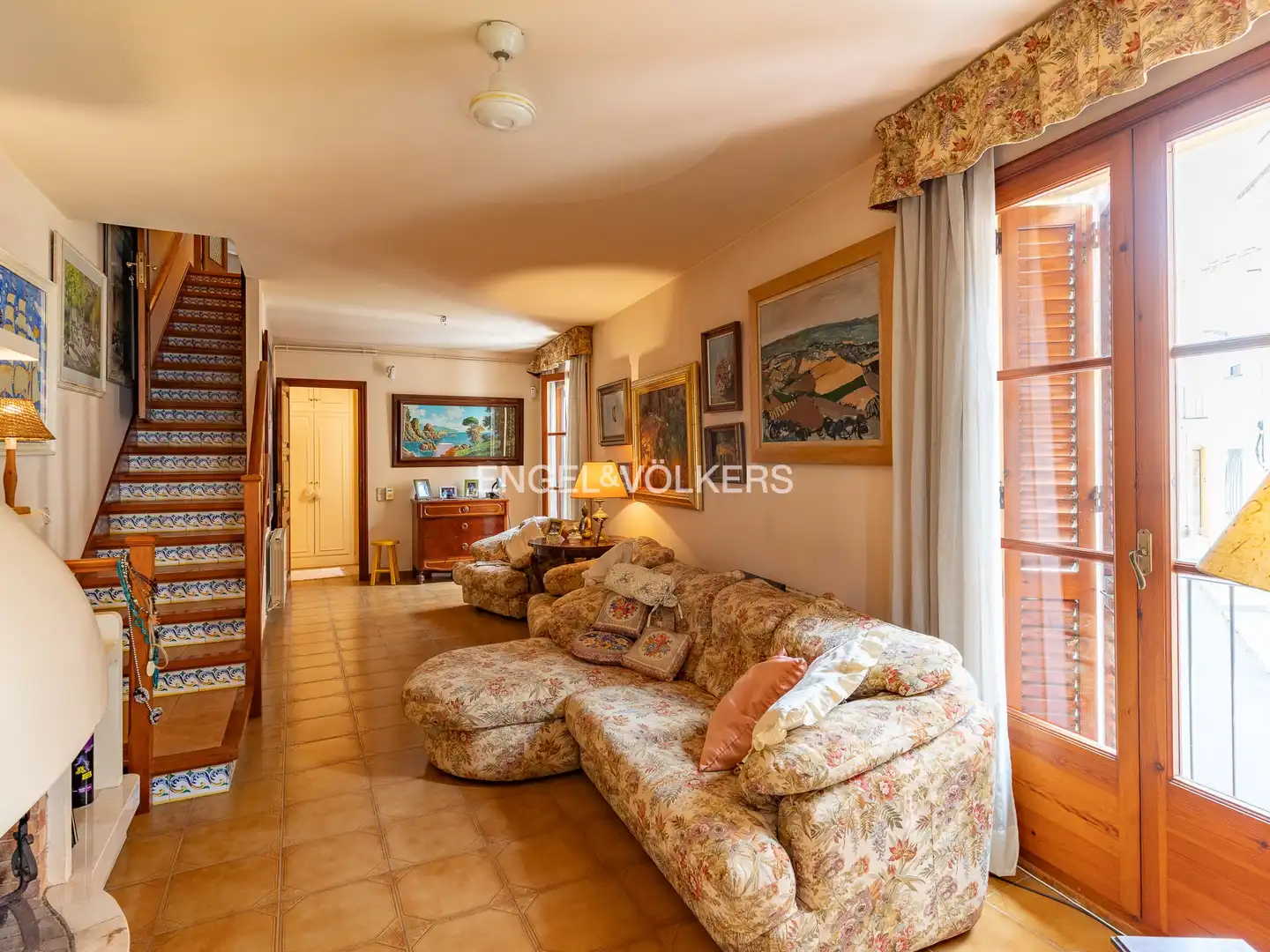 Sala de estar de Casa adosada en venta en Arenys de Mar con Aire acondicionado, Calefacción y Terraza