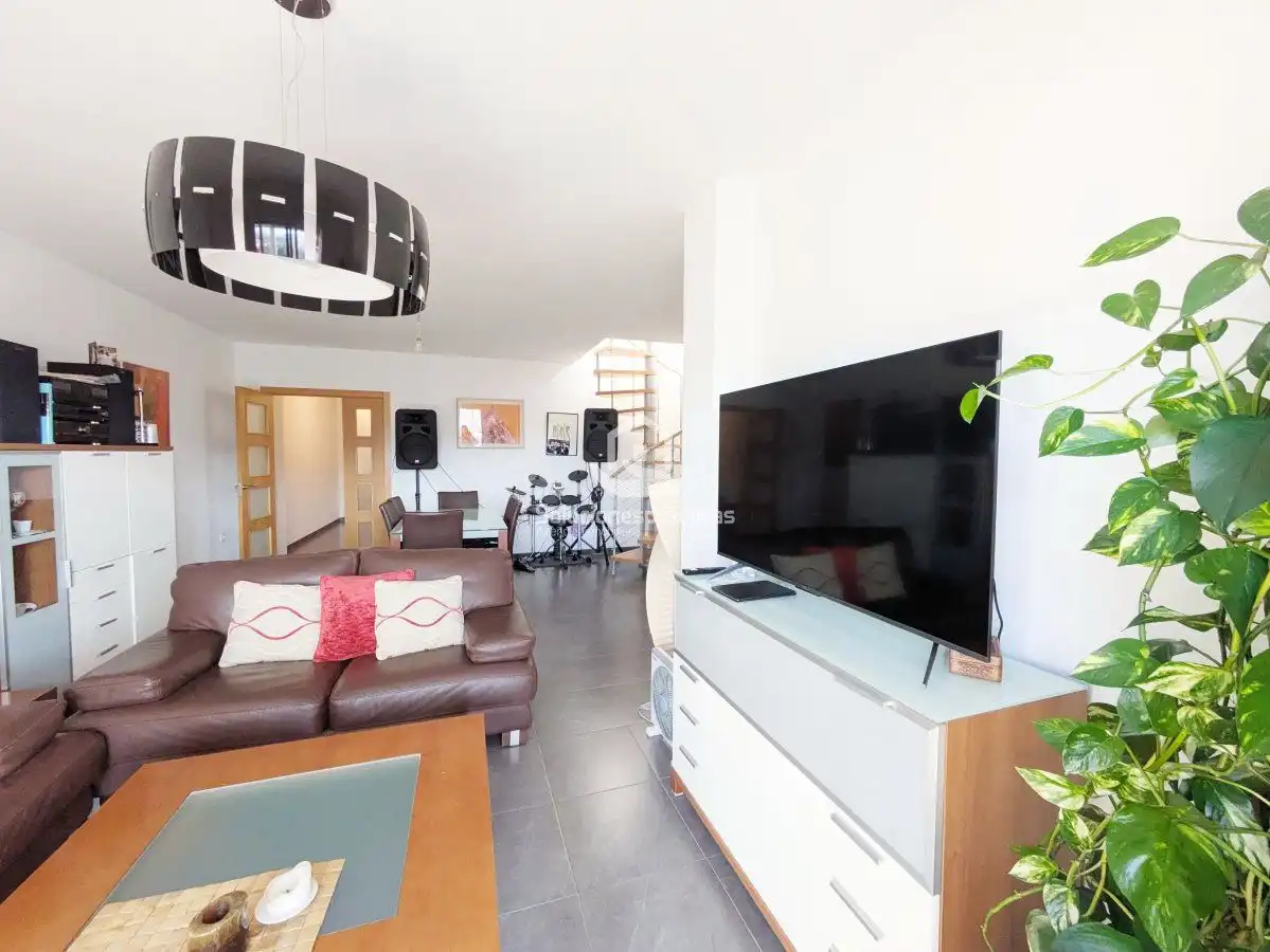 Sala de estar de Ático en venta en Los Villares con Aire acondicionado, Terraza y Trastero