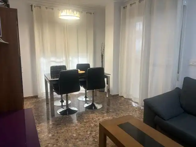 Comedor de Piso de alquiler en Elche / Elx con Aire acondicionado, Amueblado y Balcón