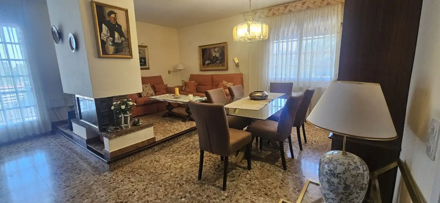 Comedor de Casa o chalet en venta en Corbera de Llobregat con Aire acondicionado, Calefacción y Terraza