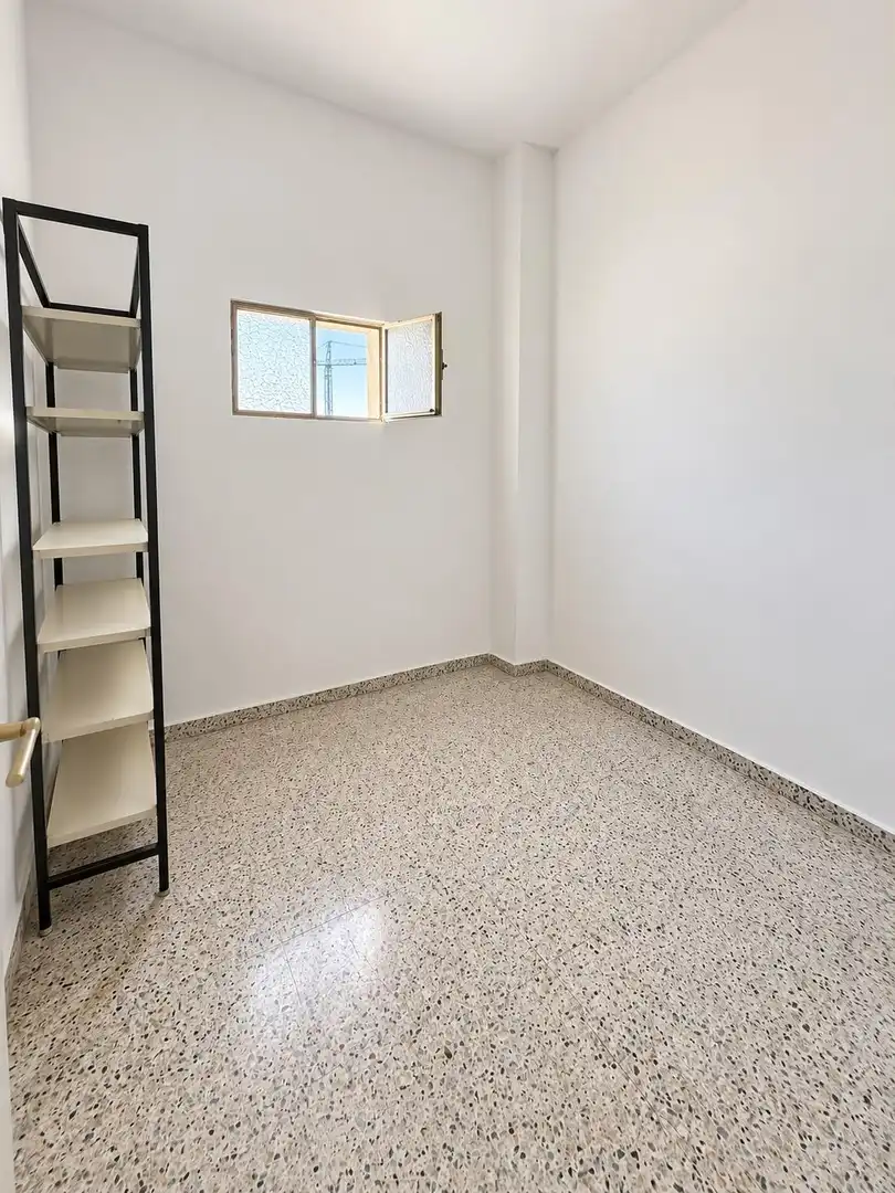 Habitación de Trastero en venta en Granada