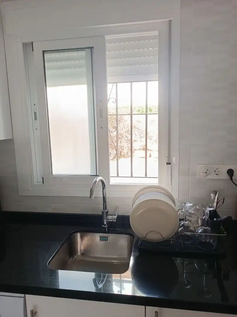 Cuina de Apartament de lloguer en Benalmádena amb Aire condicionat, Terrassa i Moblat