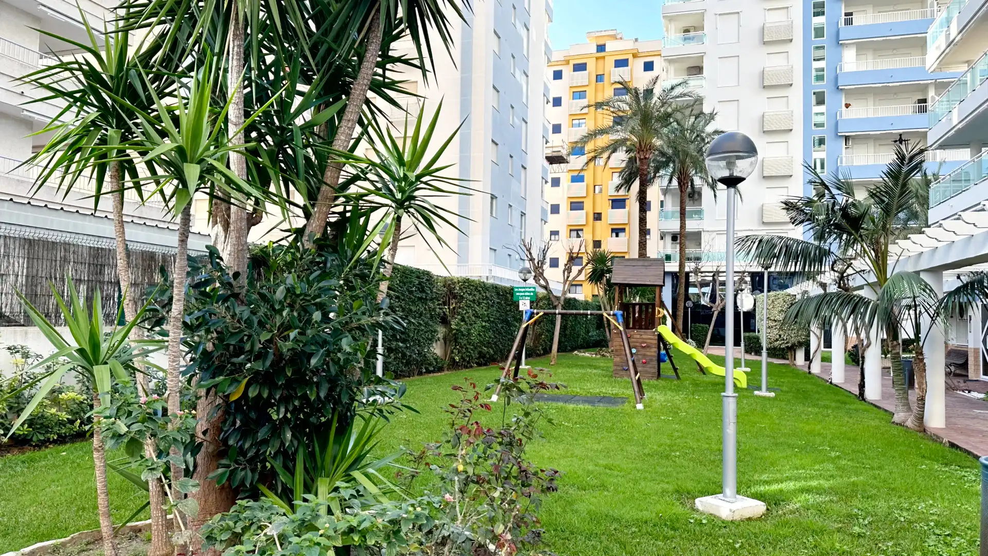 Vista exterior de Apartament de lloguer en Gandia amb Aire condicionat, Calefacció i Terrassa