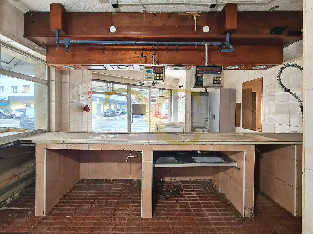 Cocina de Local en venta en Gijón 