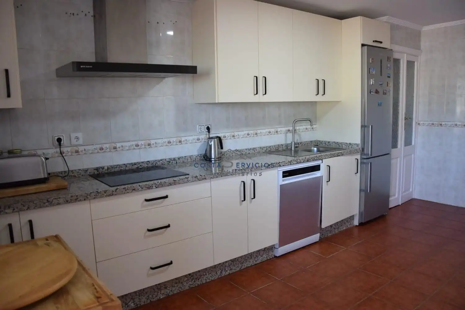 Cuina de Finca rústica en venda en Gibraleón amb Aire condicionat, Terrassa i Piscina