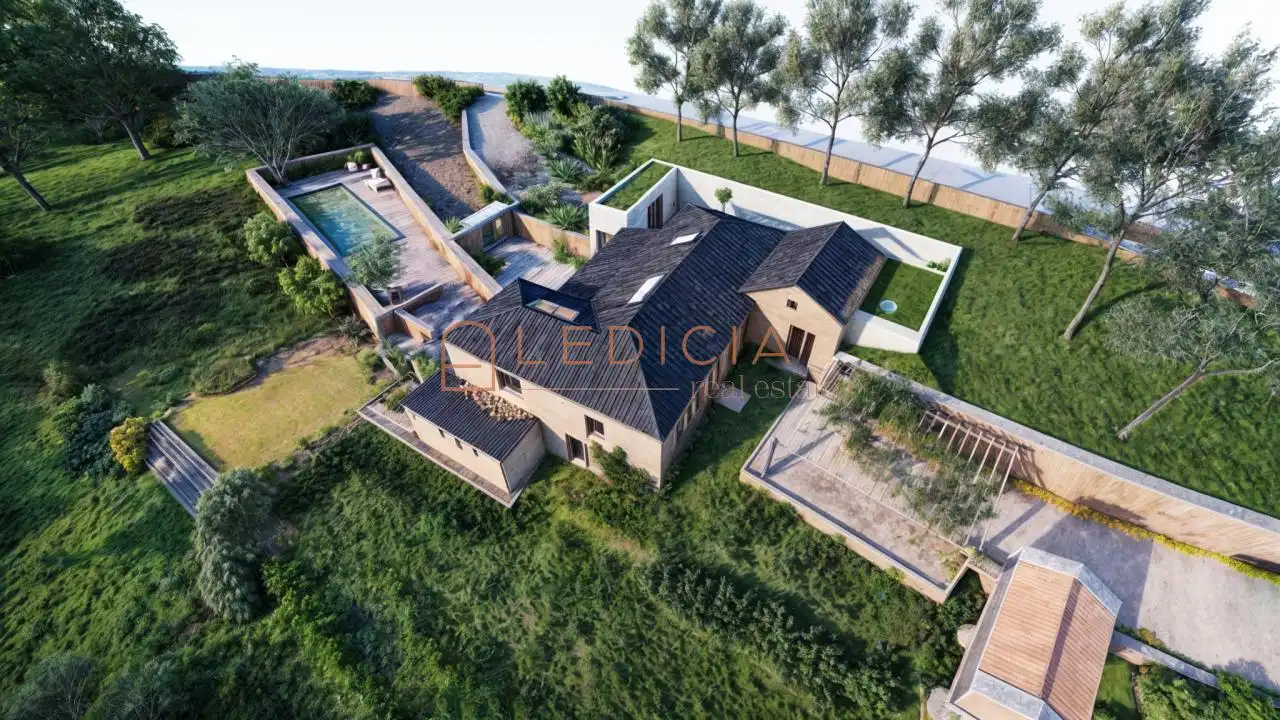 Country homes for sale in Pontevedra Capital   with Heating, Private garden and Parquet flooring