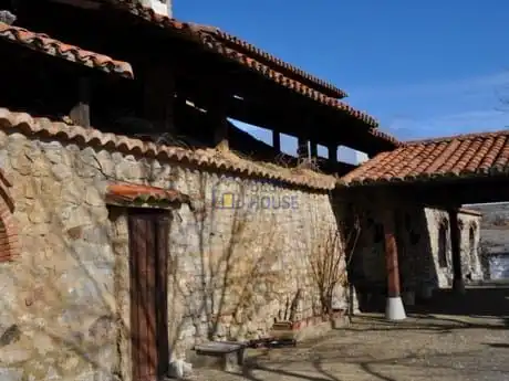 Vista exterior de Local en venda en Santovenia de la Valdoncina amb Aire condicionat, Parquet i Terrassa