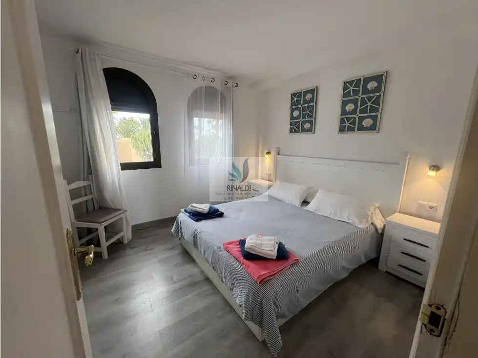 Dormitori de Apartament en venda en La Oliva amb Terrassa, Piscina i Moblat