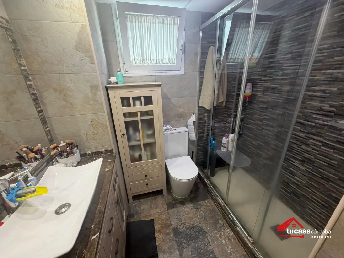 Bany de Pis en venda en Córdoba amb Calefacció