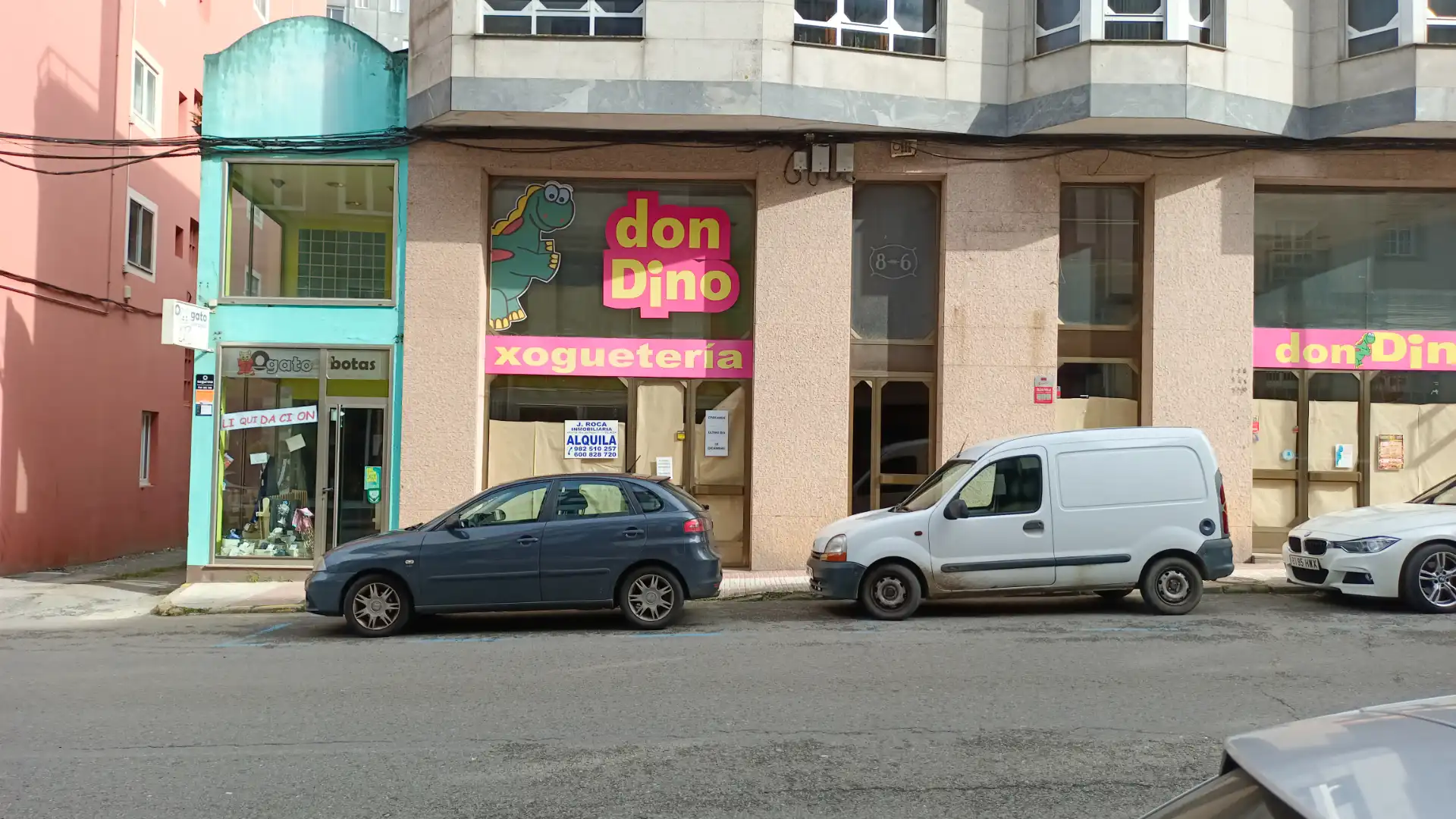 Local commercial à louer à Rúa Plácido Peña 8