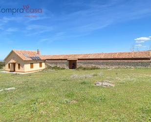 Vista exterior de Finca rústica en venda en Cercedilla amb Calefacció