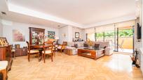 Living room of Flat for sale in Pozuelo de Alarcón  with Air Conditioner, Heating and Terrace