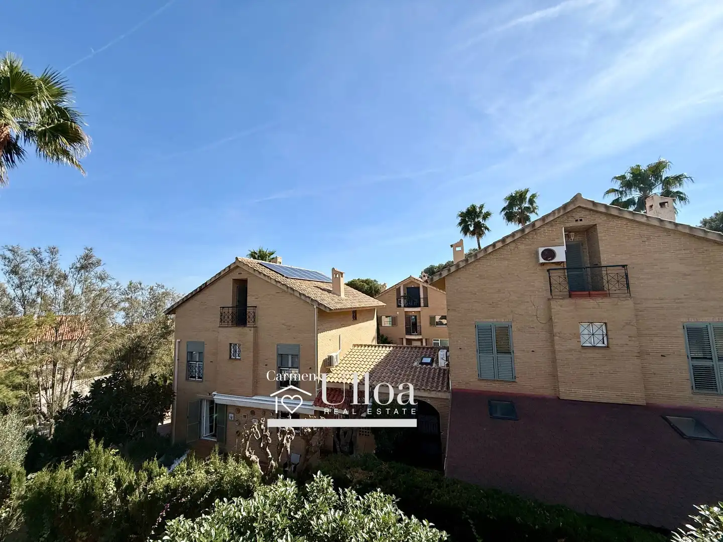 Vista exterior de Casa o xalet en venda en Alicante / Alacant amb Aire condicionat, Calefacció i Jardí privat