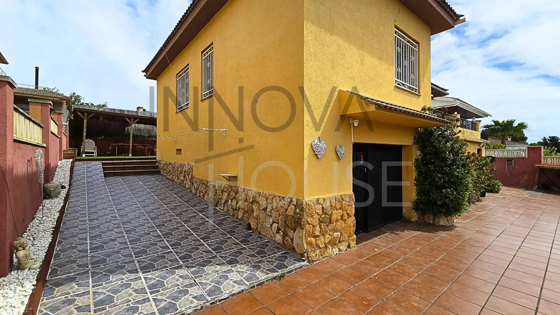 Vista exterior de Casa o xalet en venda en Creixell amb Aire condicionat, Calefacció i Jardí privat