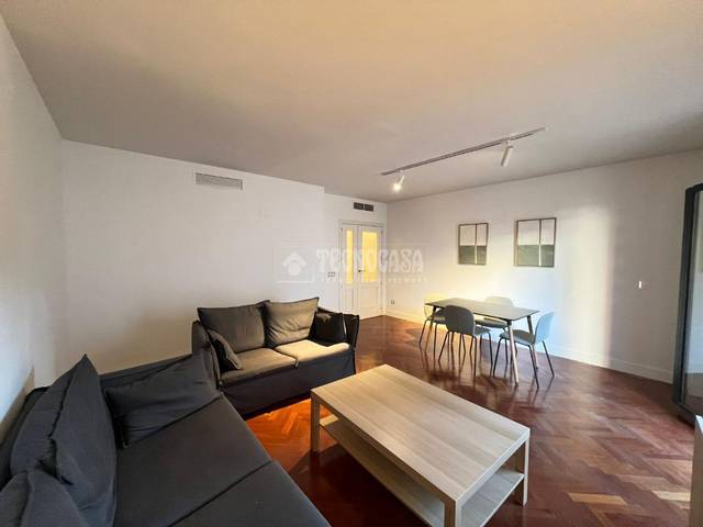 Piso en Alquiler en Casco Antiguo