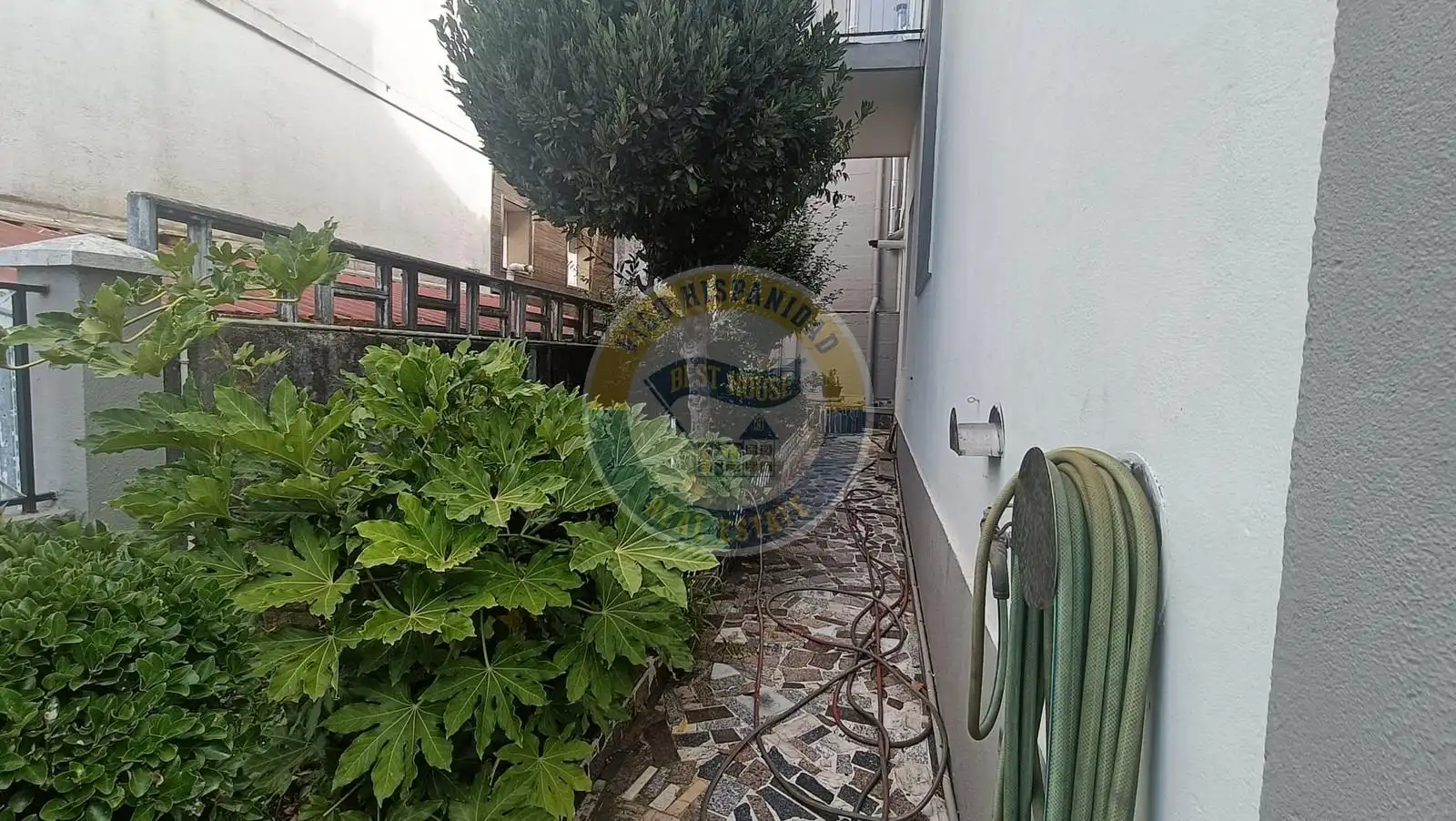 Casa o xalet en venda en Vigo  amb Calefacció, Traster i Moblat