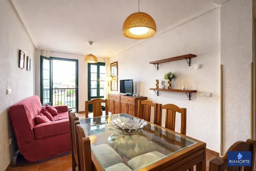 Piso con piscina en venta en Calle Castillo de Gauzón