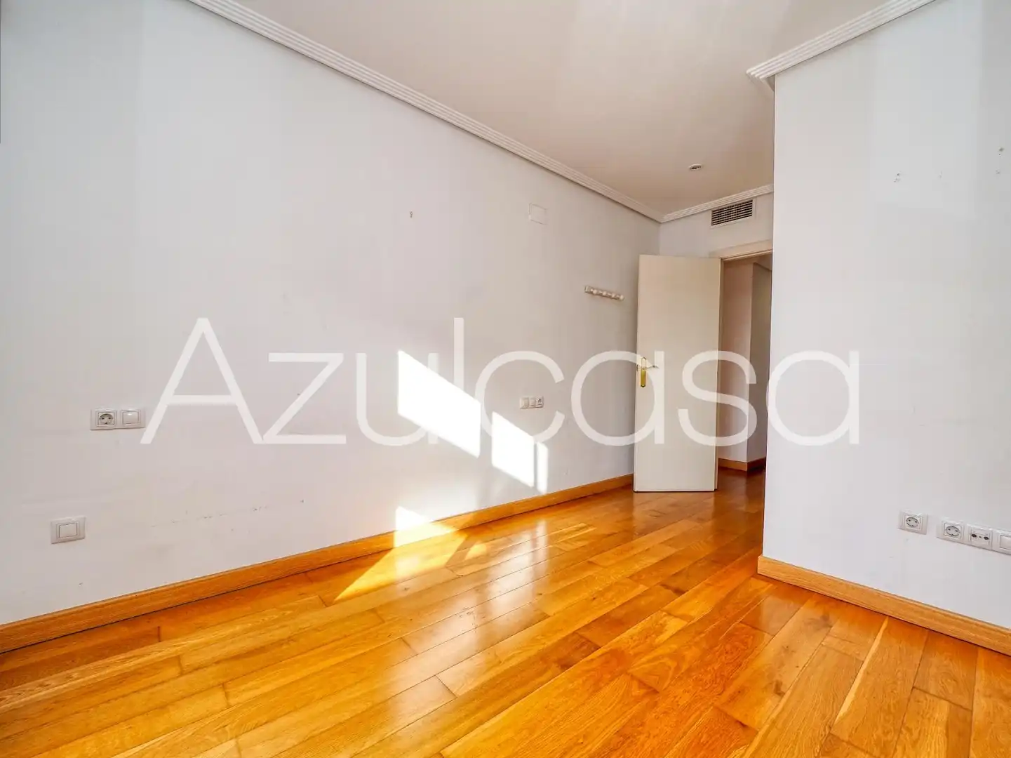 Dormitori de Àtic en venda en Alicante / Alacant amb Aire condicionat, Parquet i Terrassa