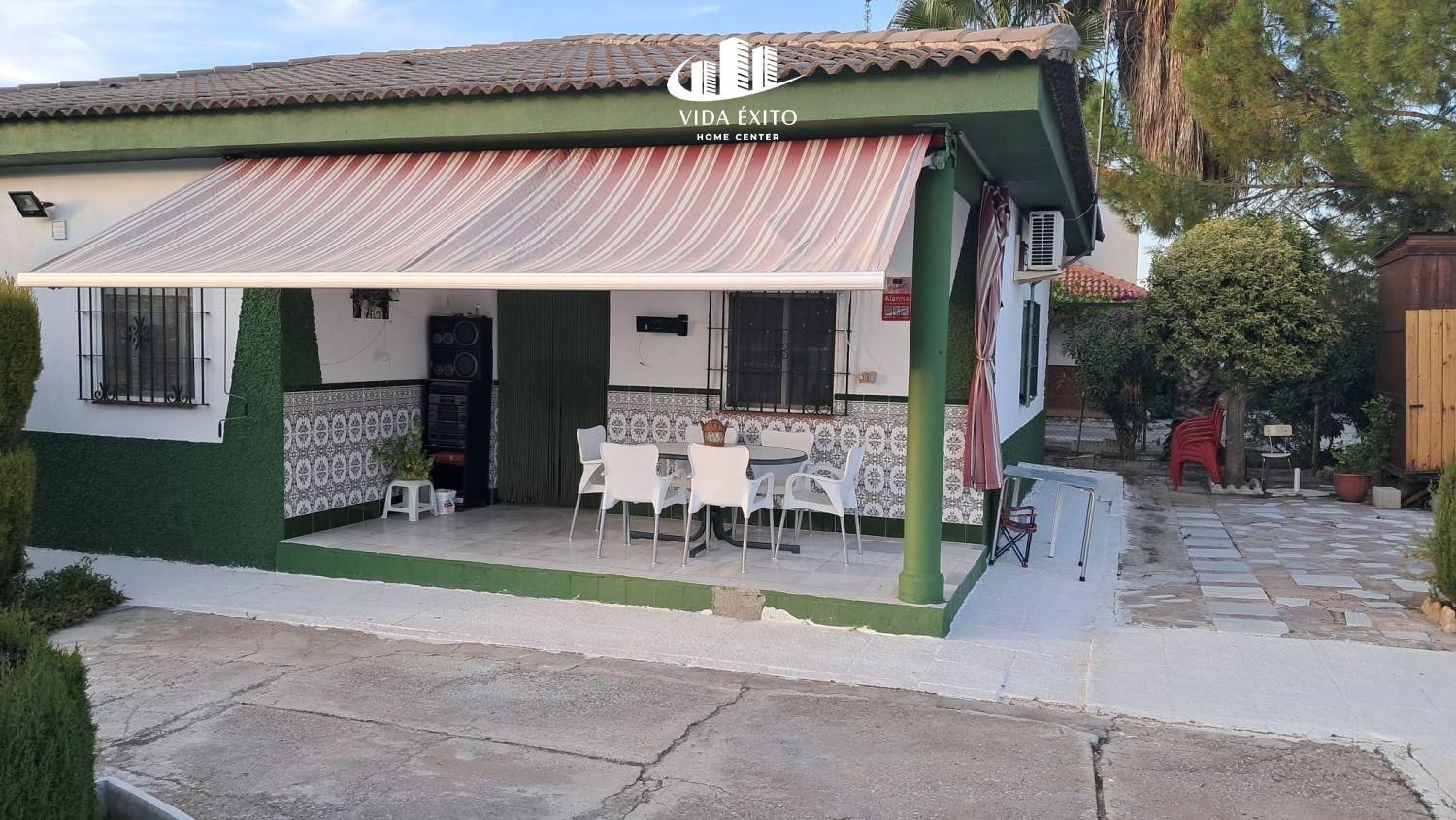 Exterior view of House or chalet for sale in  Jaén Capital  with Heating, Private garden and Swimming Pool