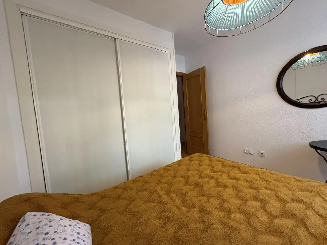 Wohnung zur Miete in Calle Ramón María del Valle Inclán, Espartales