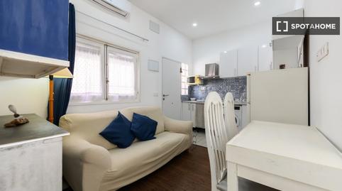 Foto 2 de Piso de alquiler en Puerta Bonita, Madrid