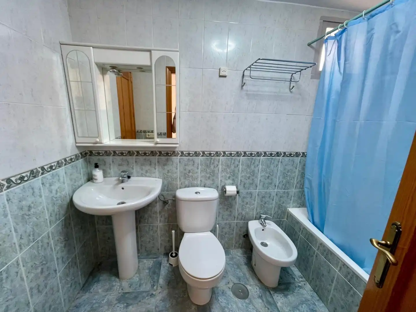 Baño de Casa o chalet de alquiler en Rincón de la Victoria con Terraza, Trastero y Amueblado