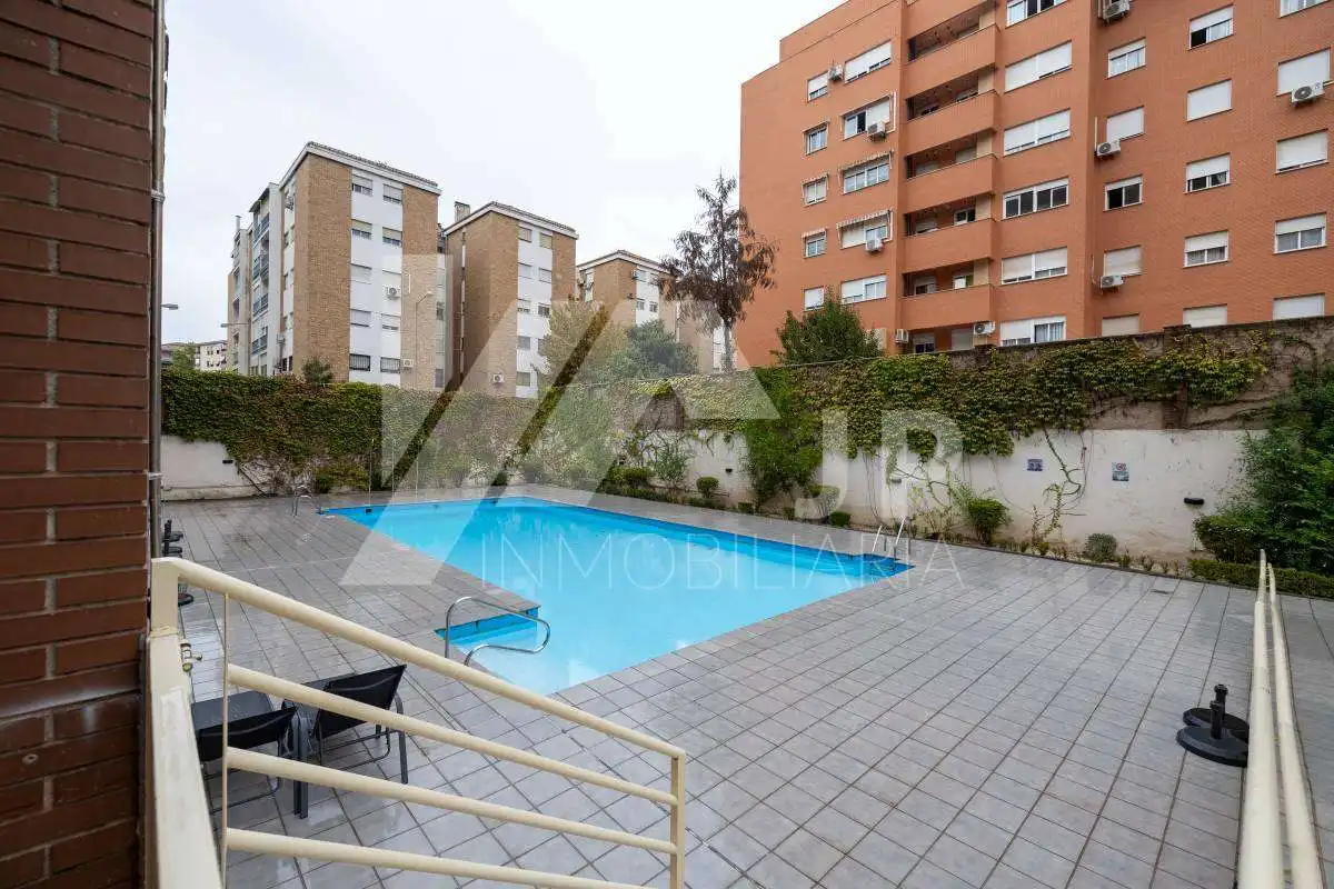 Piso con piscina en venta en Calle Cádiar 10, imagen 25