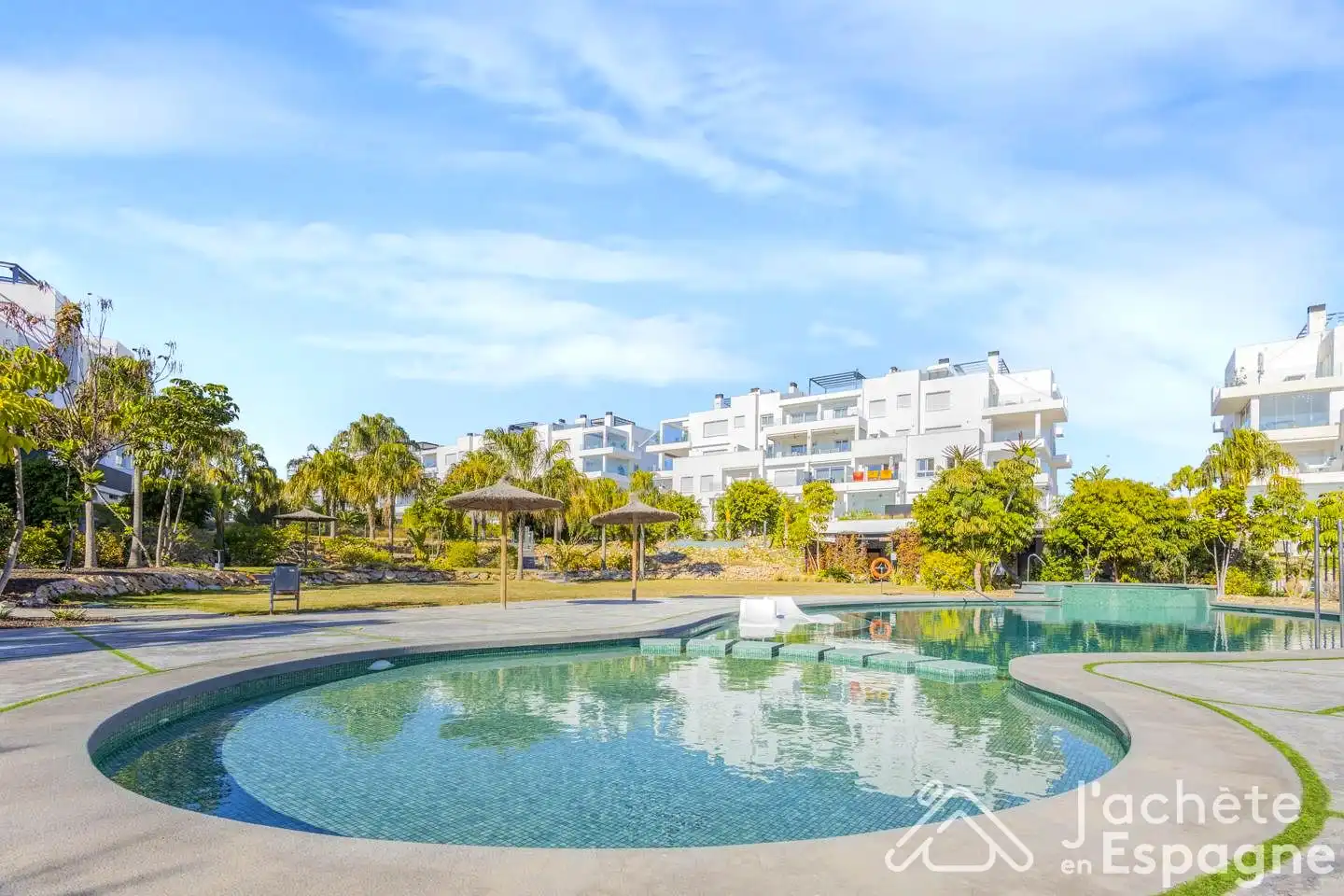Vista exterior de Piso en venta en Torrevieja con Aire acondicionado y Terraza