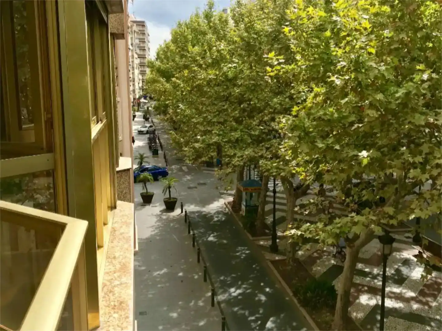 Außenansicht von Wohnung zur Miete in Gandia mit Klimaanlage und Balkon