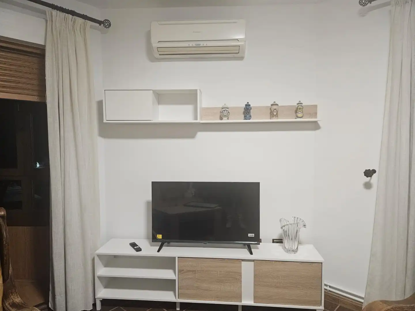Living room of Flat for rent in Ciudad Real  with Air Conditioner, Heating and Furnished