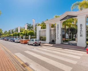 Vista exterior de Pis en venda en Estepona amb Aire condicionat, Terrassa i Traster
