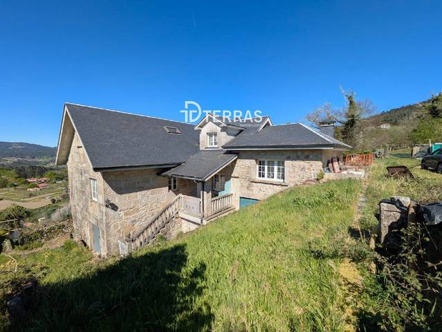 Casa-chalet en Venta en Lombo do Muiño en Cotobade