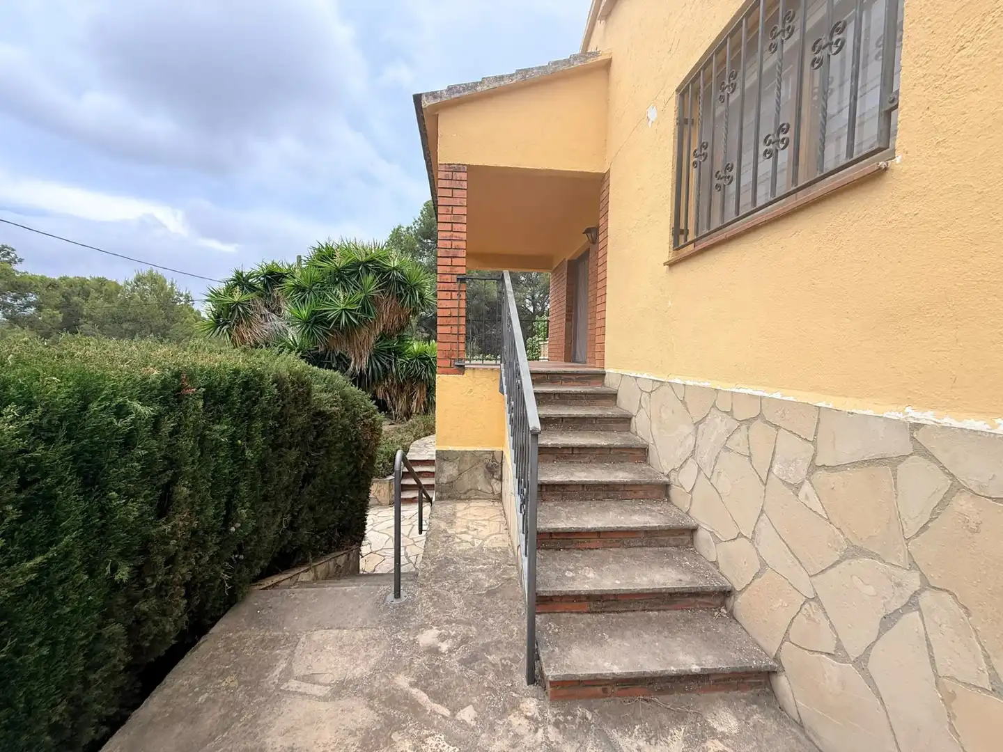 Vista exterior de Casa o chalet en venta en Olèrdola con Calefacción, Jardín privado y Terraza