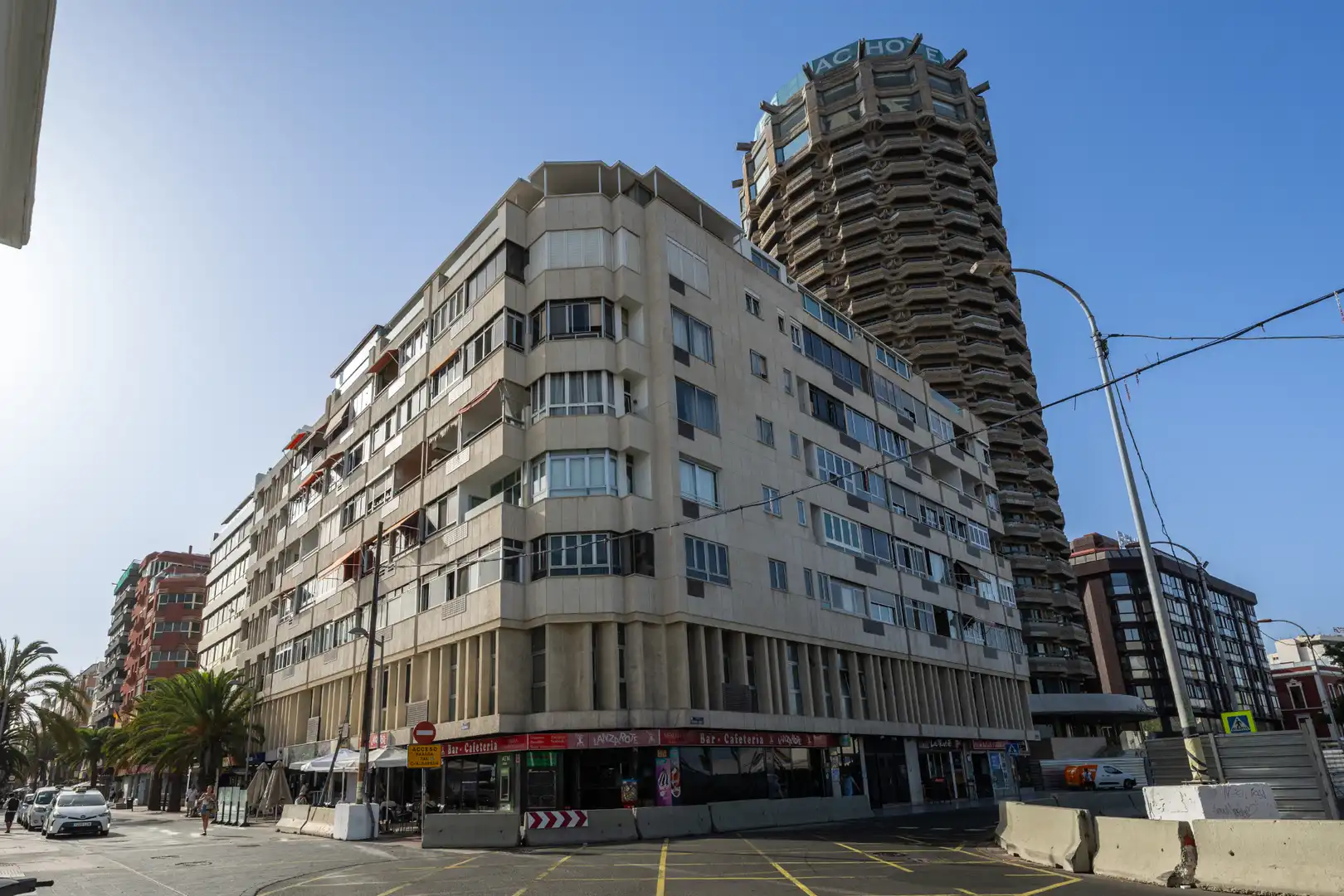 Exterior view of Study for rent in Las Palmas de Gran Canaria  with Oven, Washing machine and Balcony