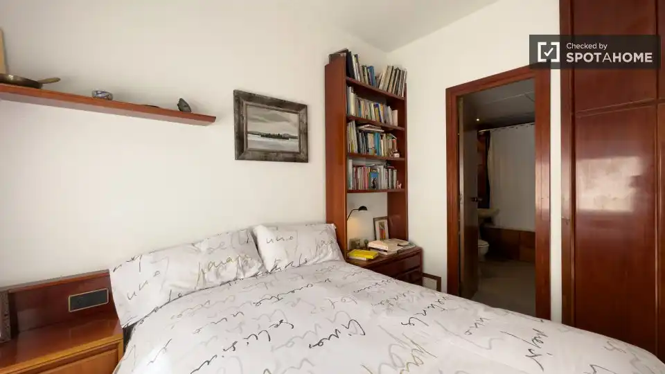 Habitación de Piso de alquiler en Barcelona con Aire acondicionado, Calefacción y Amueblado