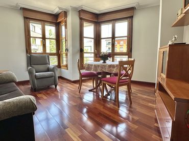 Piso con ascensor en venta en AVENIDA DE LA ARGENTINA 5