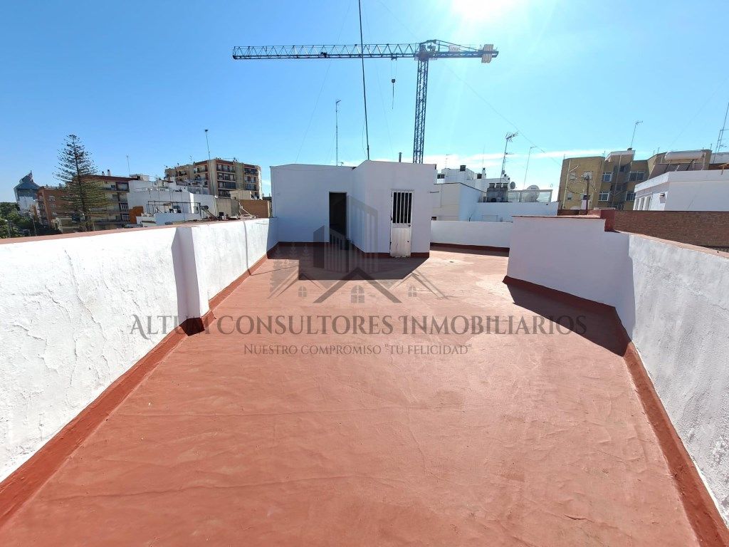 Terrace of Flat for sale in  Sevilla Capital