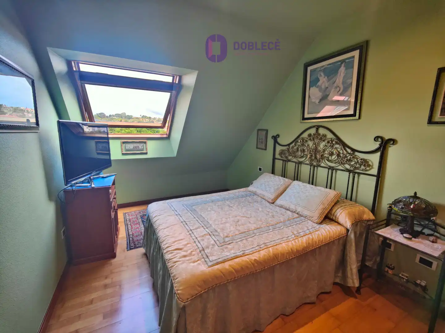 Habitación de Casa adosada en venta en Nigrán con Calefacción, Jardín privado y Parquet