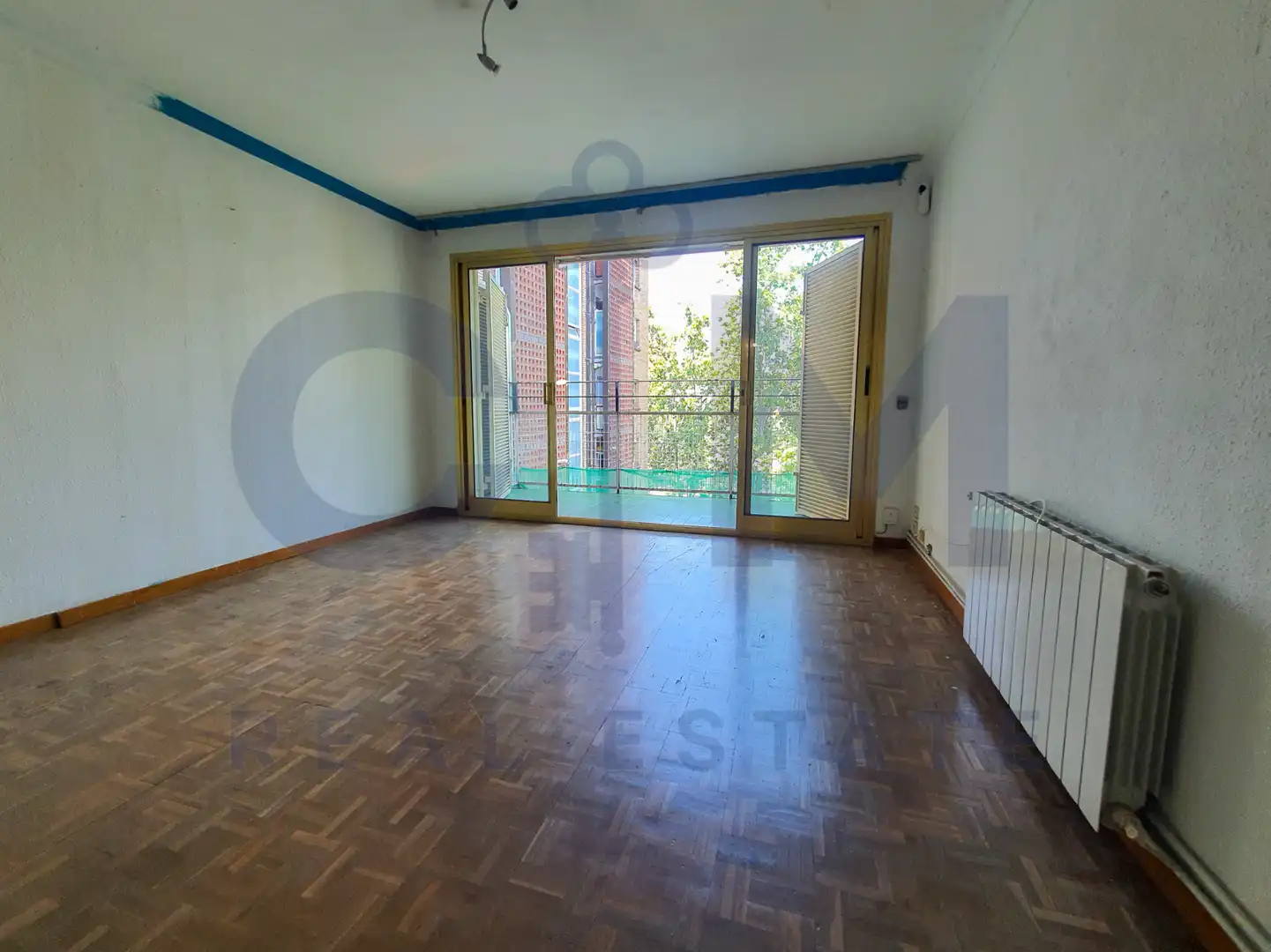 Living room of Flat for sale in Barcelona  with Heating, Parquet flooring and Terrace
