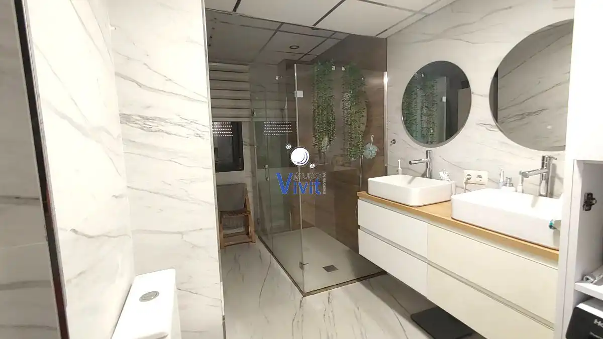 Baño de Dúplex en venta en Alcalá de Guadaira