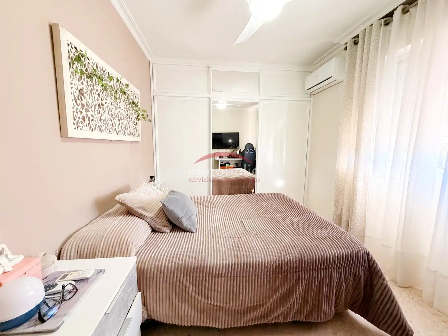 Bedroom of Detached homes for sale in Sevilla  with Air Conditioner, Terrace and Storage room