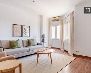 Sala d'estar de Pis de lloguer en  Barcelona Capital amb Aire condicionat, Calefacció i Moblat