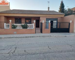 Exterior view of House or chalet for sale in Motilleja  with Terrace and Balcony