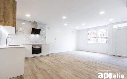 Flat for sale in Sabadell  with Air Conditioner and Heating